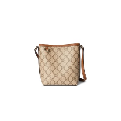 GUCCI GG EMBLEM NANO BUCKET BAG ‎‎847090 (18*15*8cm)